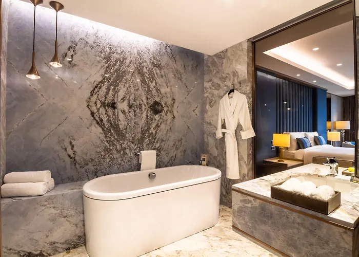 מלון Reges, A Luxury Collection & Spa,