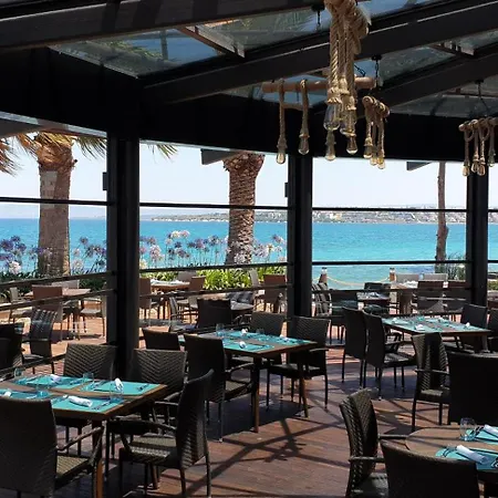 מלון Reges, A Luxury Collection & Spa,